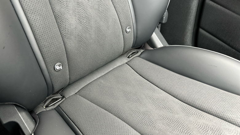 BYD Dolphin 150kW Design 60.4kWh 5dr Auto Electric Hatchback